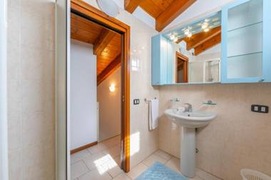 VistaLago Green Residence 100mt From Lake - Happy Rentals