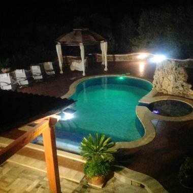 One bedroom appartement with shared pool enclosed garden and wifi at Crispiano