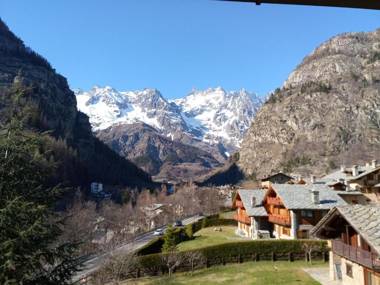 In centro a Courmayeur Mont Blanc