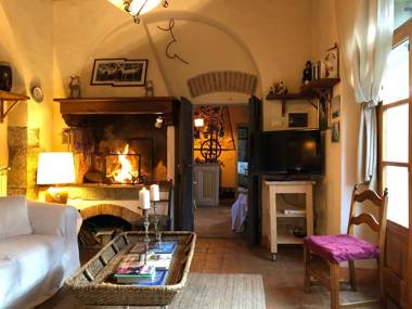 Delizioso E Particolare Casale Con Piscinacortona