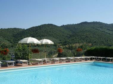 Quaint Holiday Home in Cortona with Swimming Pool