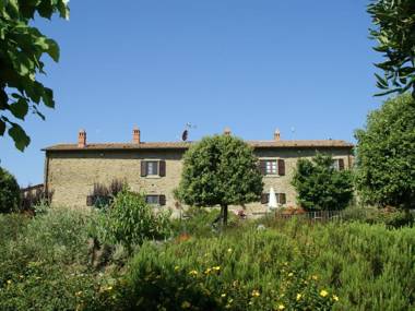 Quaint Holiday Home in Cortona with Swimming Pool