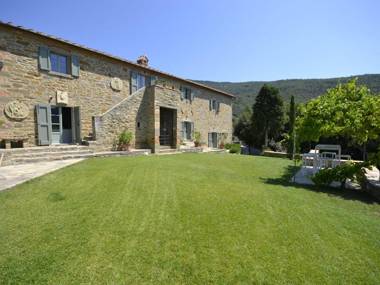 Quaint Villa with Private Pool in Cortona Italy