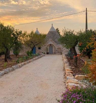 TRULLI ALLA CONTRORA