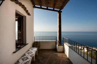 Villaflair - Amalfi Villa with Pool