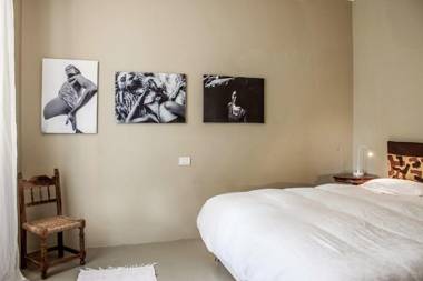 Delightful a Few Steps From Port