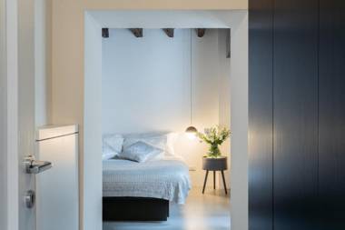 Shades of Como with Private Terrace by Rent All Como