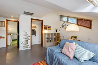 Bright attic under the sky of Como! Close to City Center and to services
