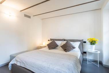 Maison Tomà in Como City Centre by Rent All Como