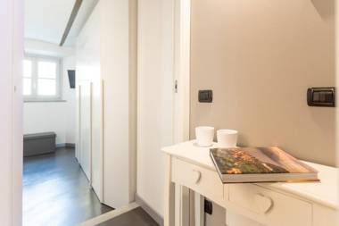 Maison Tomà in Como City Centre by Rent All Como