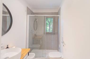 Ginepro & Salvia Apartments in Como by Rent All Como