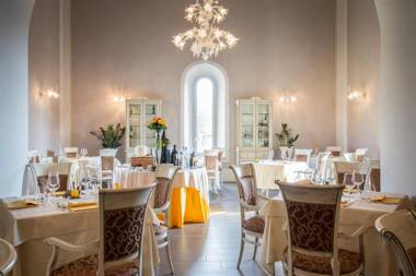 San Lorenzo Apartments