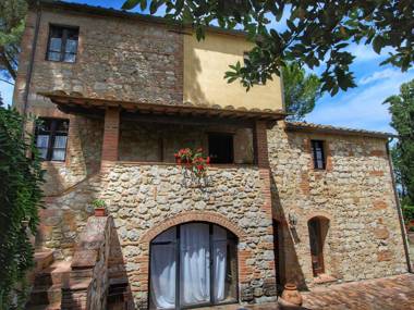 Farmhouse with pool in the hills of Chianti beautiful environment