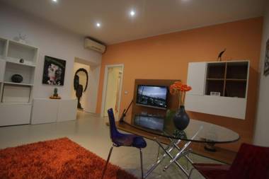 Casa Cavallotti - modern apartment between Train station and Port