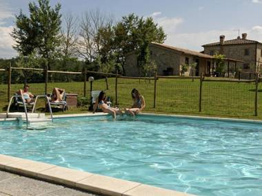 Quaint Cottage in Città della Pieve with Swimming Pool