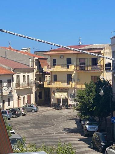HOTEL APARTMENT CIRANTINEO