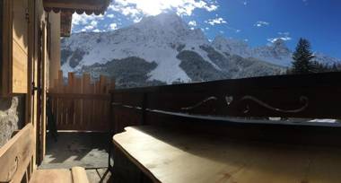 A la Ciasa de l'Artista