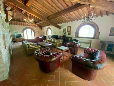 Spacious Holiday Home in Chianni with Private Swimming Pool