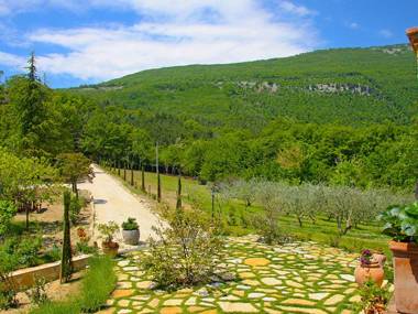 Quaint Villa in Cetona with Swimming  Pool