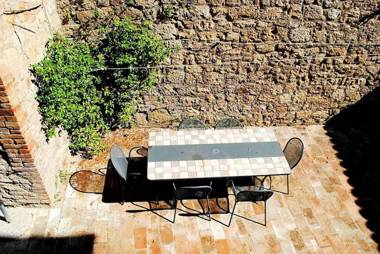 La Terrazza elegant Tuscan stone house with garden and terrace in Cetona