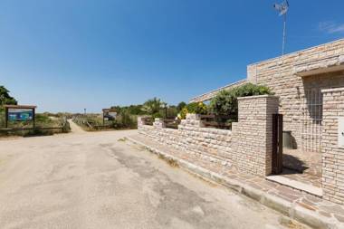 Riva del Conte by BarbarHouse