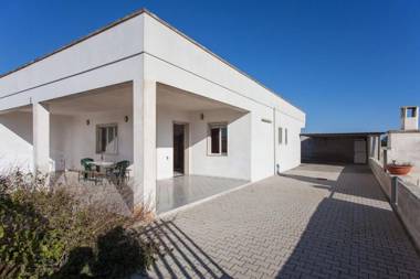 Villetta con 3 camere letto e 3 bagni m159