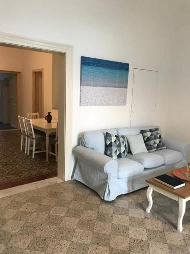 Casanova Rooms and Apartment to Rent