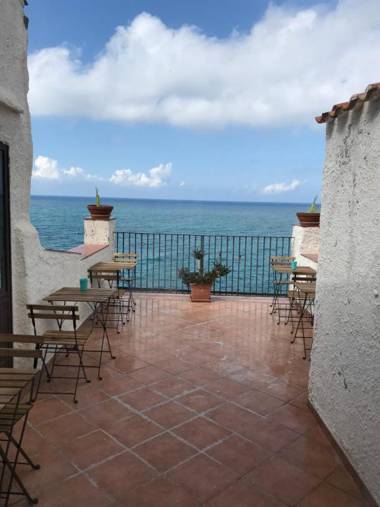 Casanova Rooms and Apartment to Rent