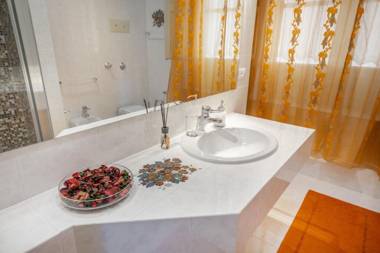 Liberty House (by Vacation Service)