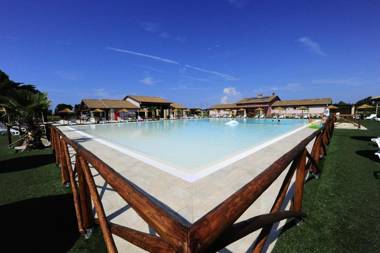 Fattoria Palazzeta - Family Apartments with private garden