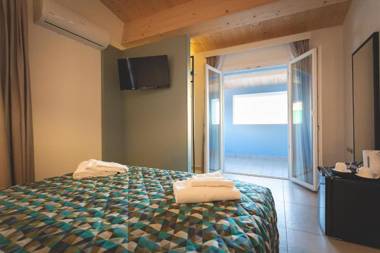 Via Siena 4 - Suites & Rooms