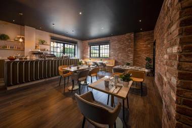 OPHELIA Lounge Restaurant Hotel