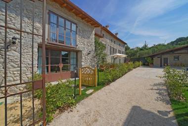 Dogoli Country Apartments