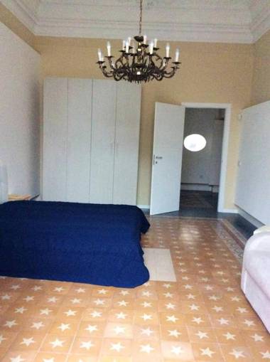 4 bedrooms appartement with city view furnished terrace and wifi at Catania 3 km away from the beach