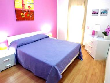 One bedroom appartement at Vaccarizzo delfino 50 m away from the beach with shared pool balcony and wifi