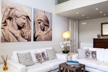 B. Sicilian Charming Stay Luxury Loft Catania 