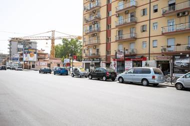 Roomy and Bright Apartment with Balconies x6
