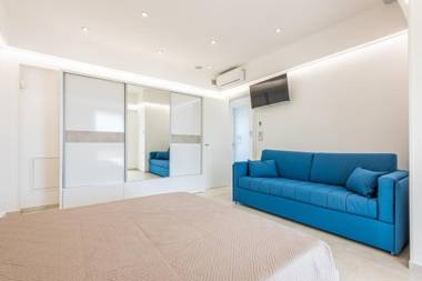 Exclusive Eva Felloniche