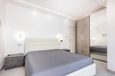 Exclusive Eva Felloniche