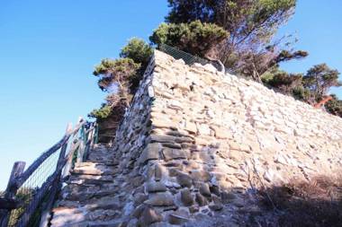 IL POGGETTO piano terra a picco sul mare