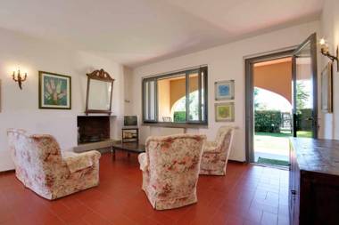 Villetta CIRO fronte mare 3 camere giardino e parcheggio