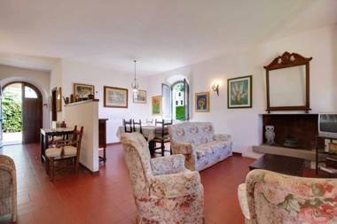 Villetta CIRO fronte mare 3 camere giardino e parcheggio