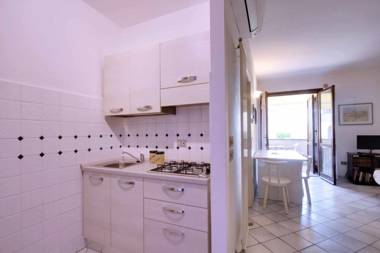 Appartamento ROSINA 100 metri dal mare clima e balcone