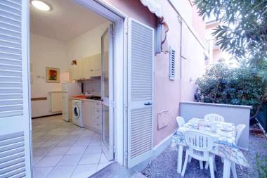 Appartamento LUISA PONENTE vicino mare clima spazio esterno wifi