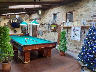 Comfy Farmhouse in Castiglione del Lago with Pool