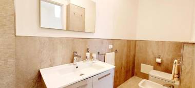 Whiteblue House con giardino