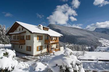 Apartments Stroblhof