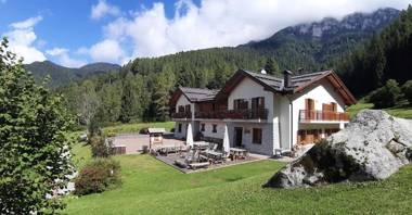 Albergo Chalet Abete Rosso