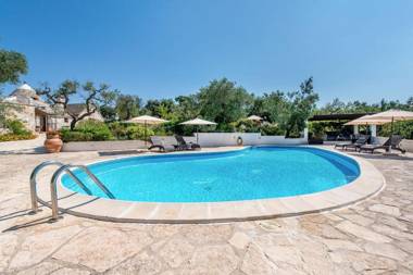 Trullo Nurillo with pool