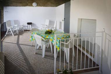 Bivani a 100 m dal mare